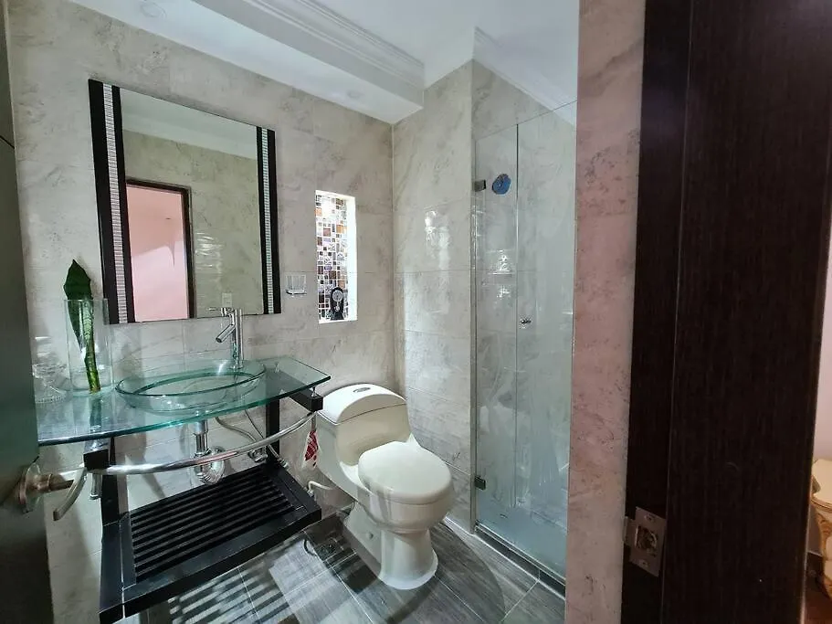 Apartment Alojamiento Entero A 800Metros Estacion Poblado Medellin