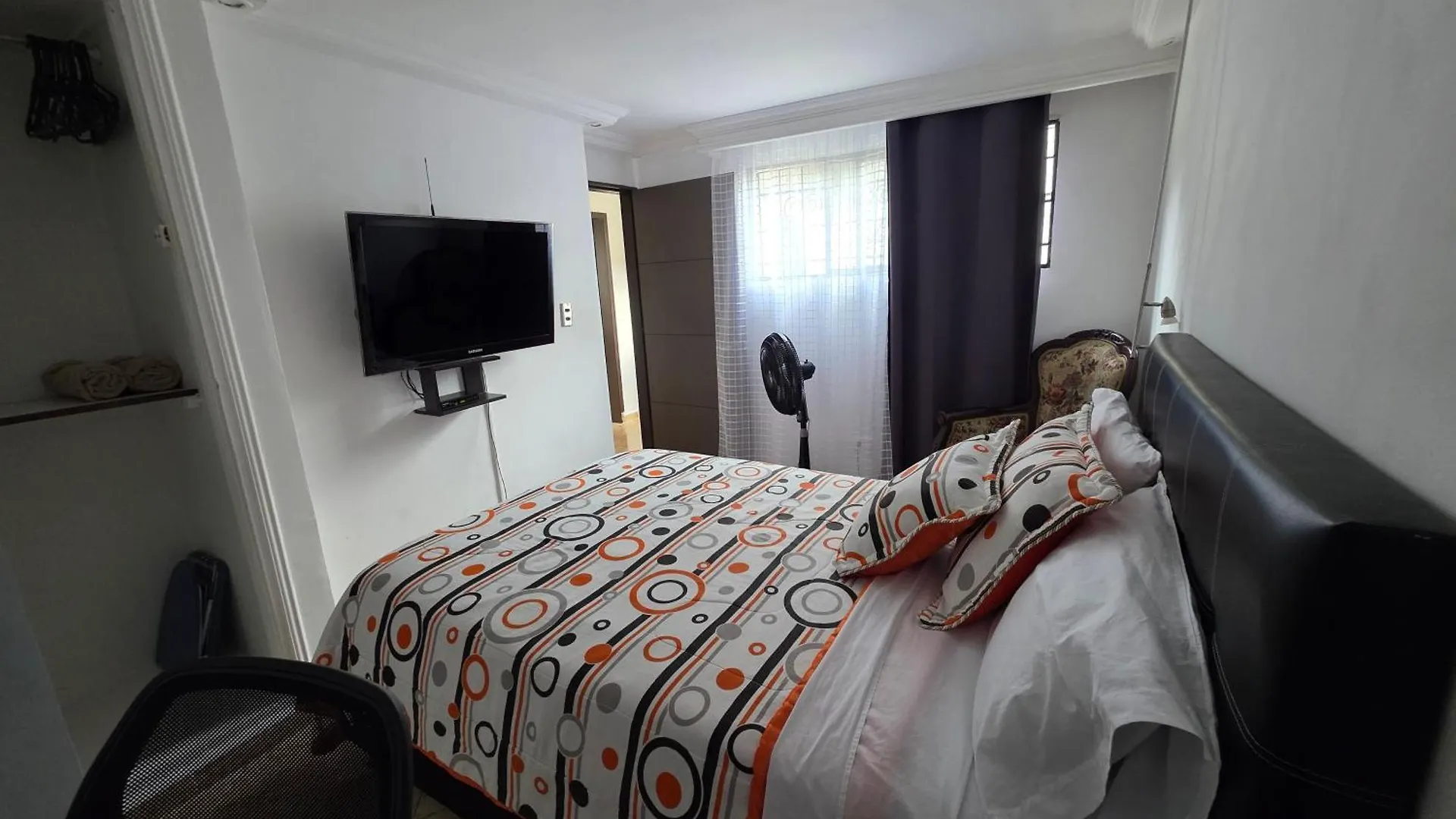 Apartment Alojamiento Entero A 800Metros Estacion Poblado Medellin